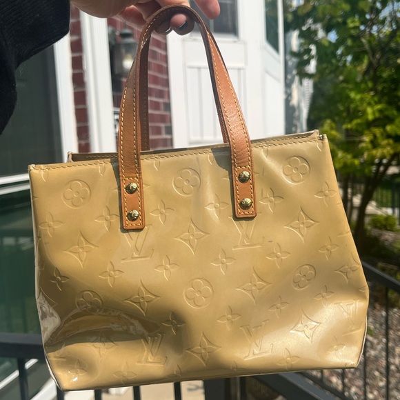 Louis Vuitton LV Reade PM Yellow Vernis Handbag- Vintage EUC - Picture 3 of 16
